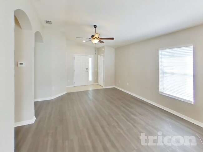 25921 Terrawood Loop, Land O Lakes, FL 34639 - photo 3