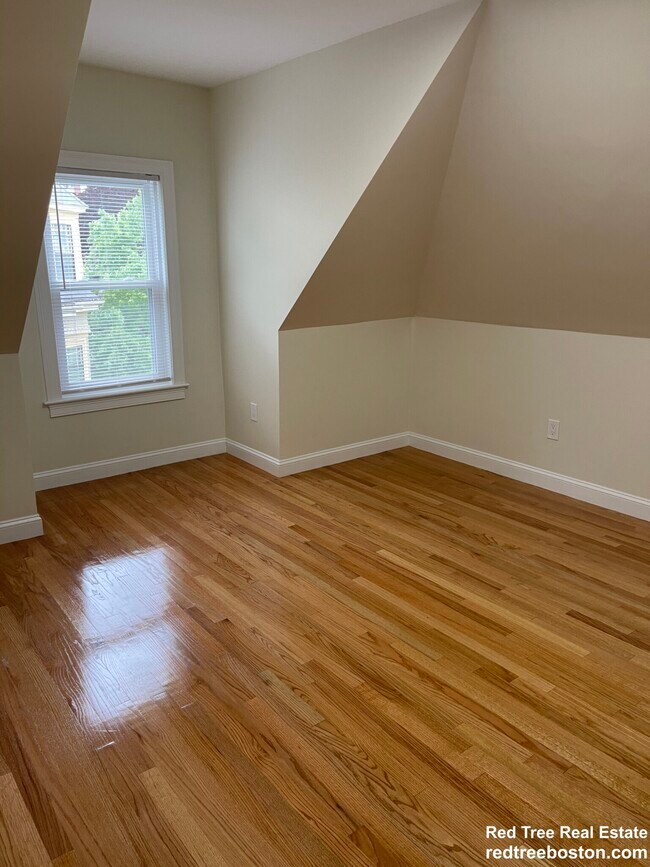 12 Harris St unit 3, Brookline, MA 02446 - photo 6