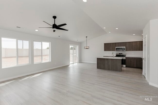 18152 N Azalea Ave, Nampa, ID 83687 - photo 6