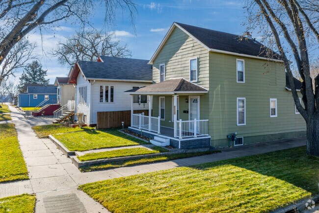 Sidewalk-lined streets make it easy for Downtown Bismarck residents to enjoy their neighborhood.