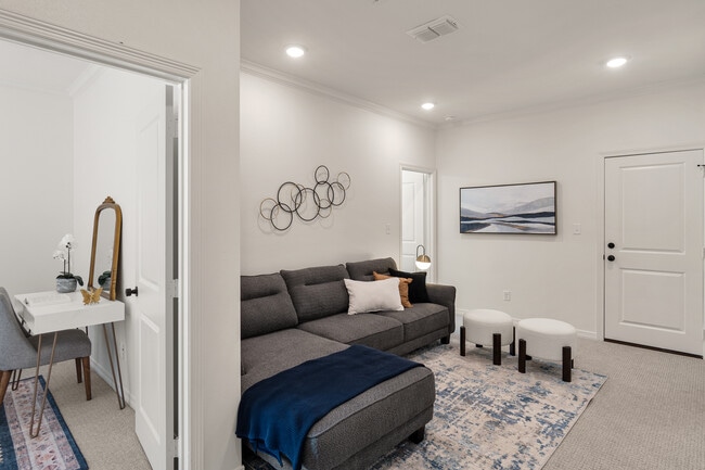 7889 Greenhill Dr, Tyler, TX 75703 - photo 2