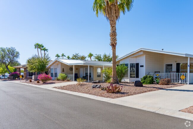 Find your cozy retreat in Fox Creek mobile homes, Bullhead City.