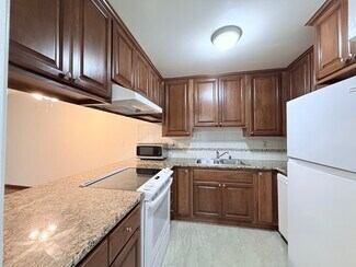 1930 Ocean Ave, Santa Monica, CA 90405