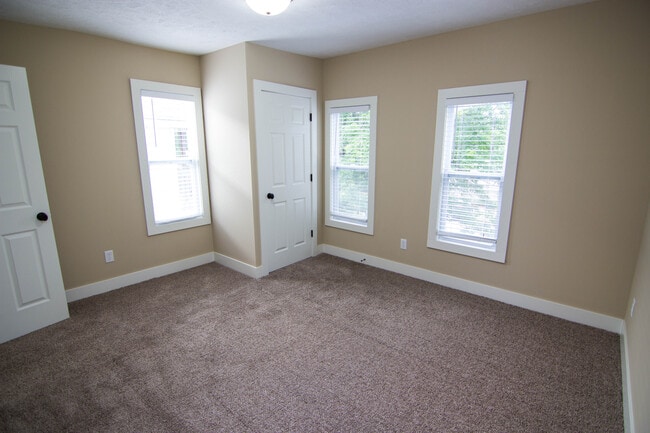 624 4th St NW, Grand Rapids, MI 49504 - photo 7