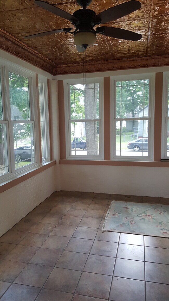 The VIC, Valparaiso, IN 46383 - photo 6