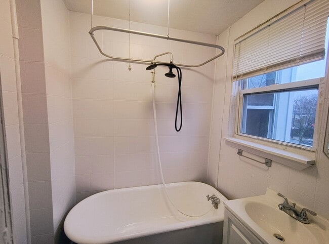 50 Common St unit 5, Providence, RI 02908 - photo 3