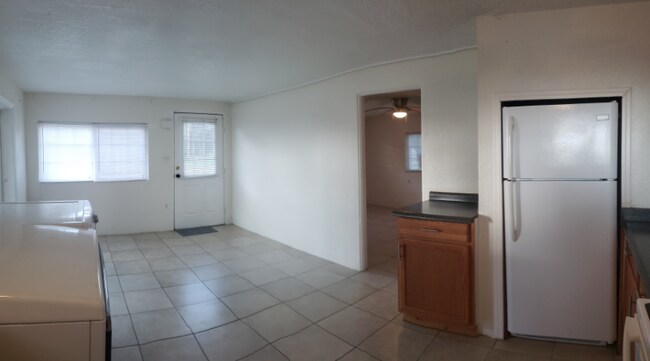 1120 Northshore Dr unit 2, Eustis, FL 32726 - photo 7