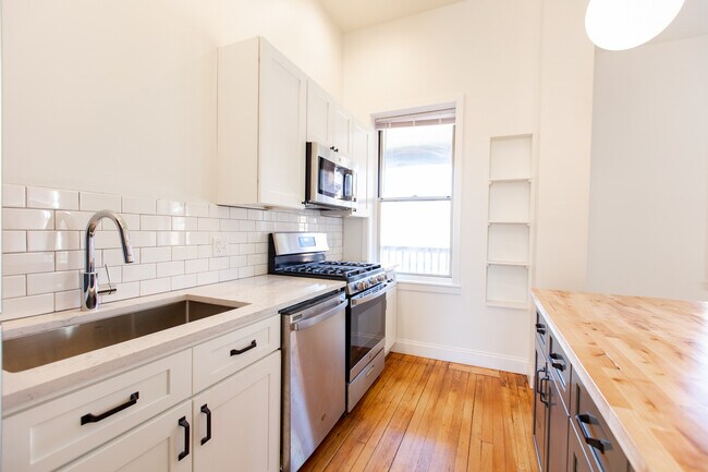 226 45th St unit 2, Pittsburgh, PA 15201 - photo 3