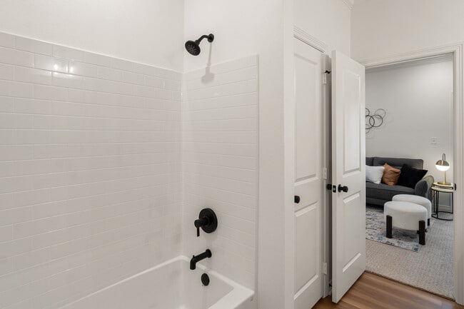 7889 Greenhill Dr, Tyler, TX 75703 - photo 3