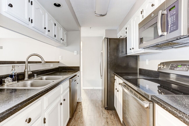 624 Jupiter Hills Ct, Arnold, MD 21012 - photo 7