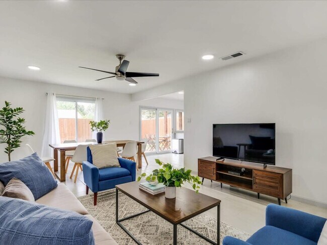 2412 Pebblebrook Trail unit ID1019526P, Irving, TX 75060 - photo 2