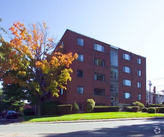 274 Washington St, Quincy, MA 02169