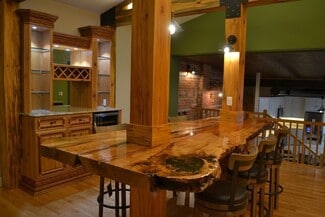 246 E Main St, Midland, MI 48640