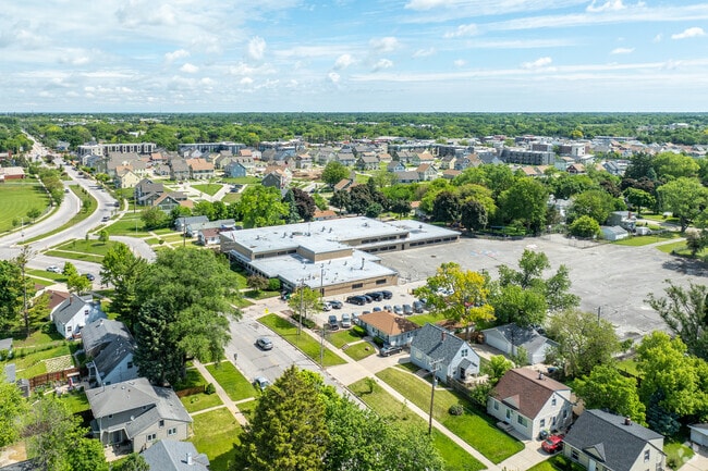 Byron Kilbourn School in Milwaukee, WI is surrounded by condos and single family homes.