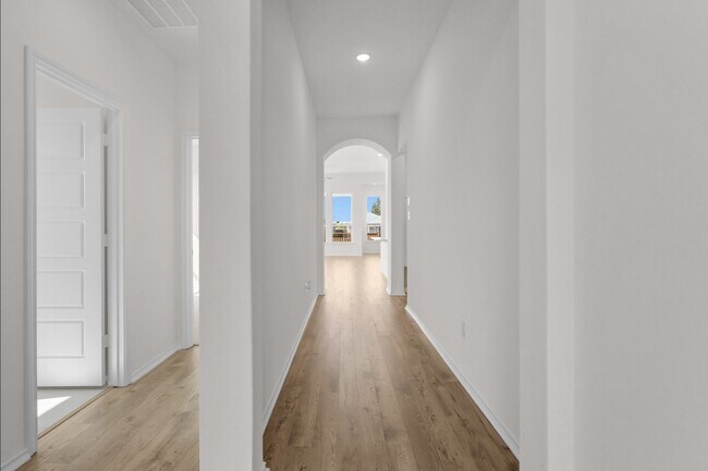 649 Broomsedge St, New Braunfels, TX 78130 - photo 6