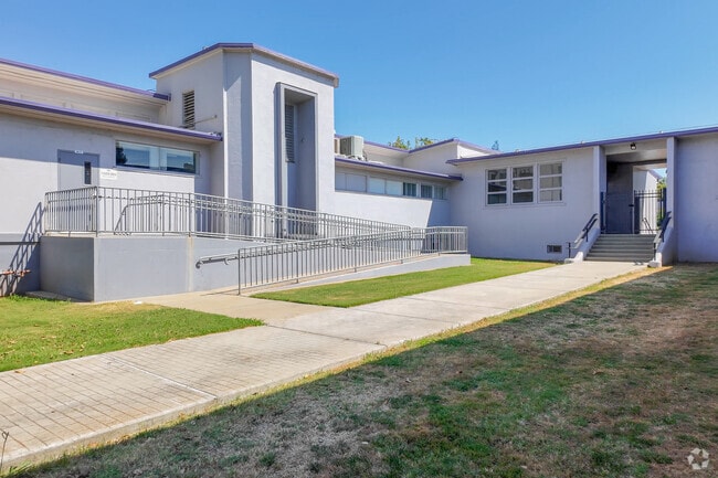 Oroville High School provides collaborative efforts for shaping academic excellence in Oroville.