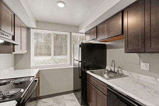 34 Candlewood Gardens, Baldwinsville, NY 13027