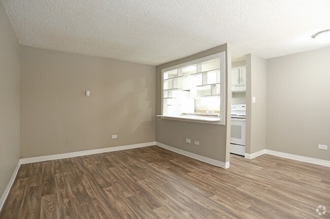 1BR, 1BA - Michigan Avenue