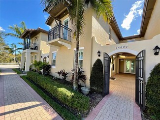 14620 SW 15th St, Pembroke Pines, FL 33027