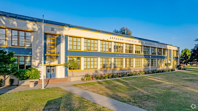 Entrance to Abraham Lincoln High School in San Jose.