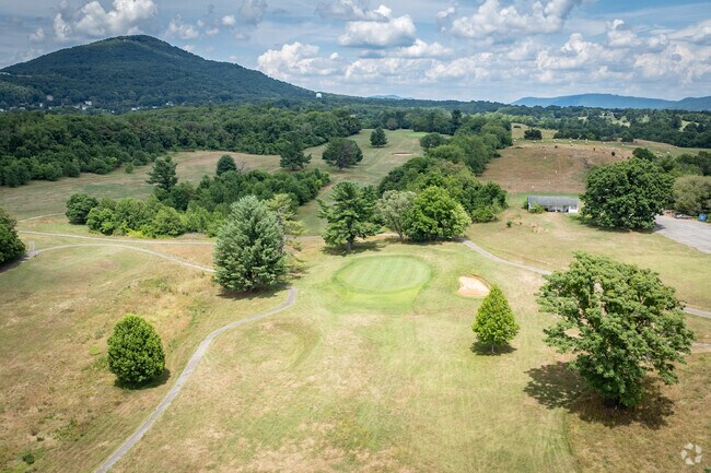 Ole Monterey Golf Club is located in the rolling hills of the wonderful Hollins neighborhood.