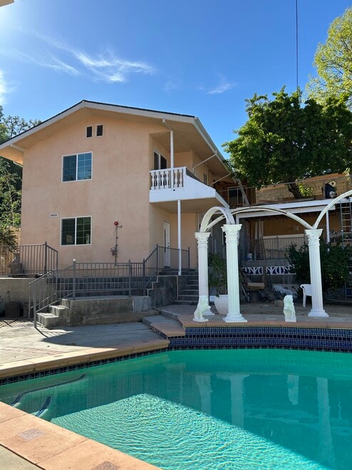 20229 Lorenzana Dr, Los Angeles, CA 91364 - photo 1