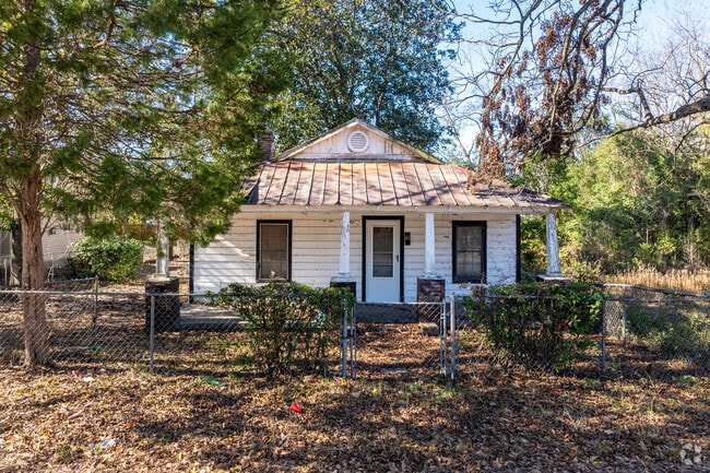 Fixer-upper bungalows are available in parts of Stone Hill.