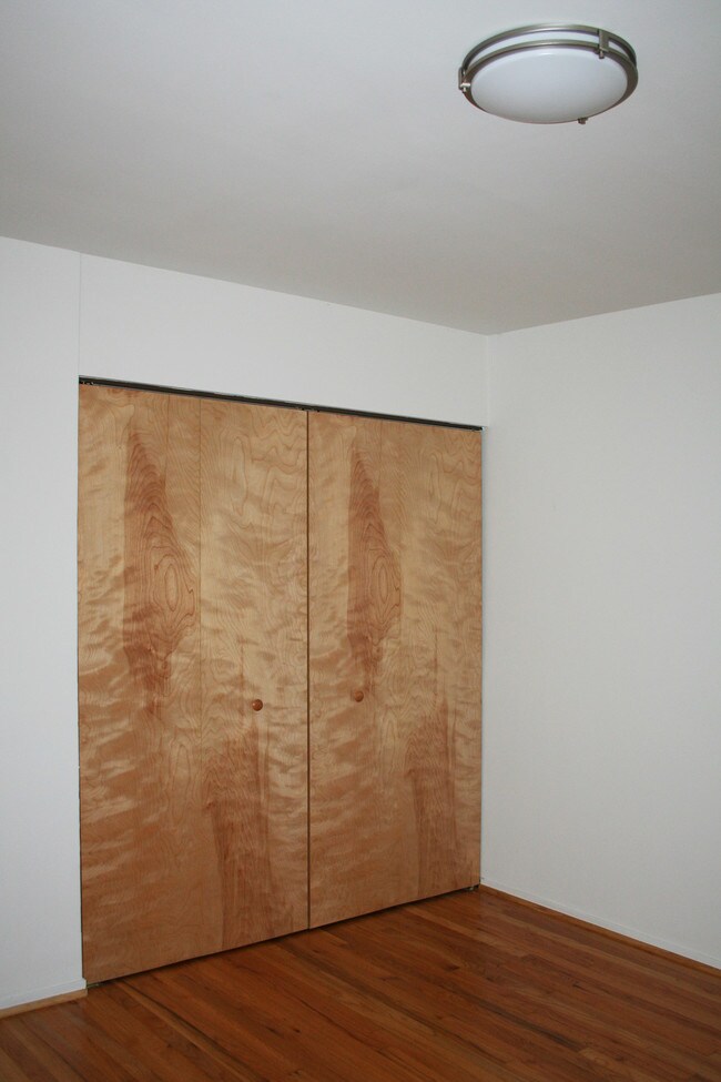 Amber's Red Run Apartments, Royal Oak, MI 48073 - photo 4