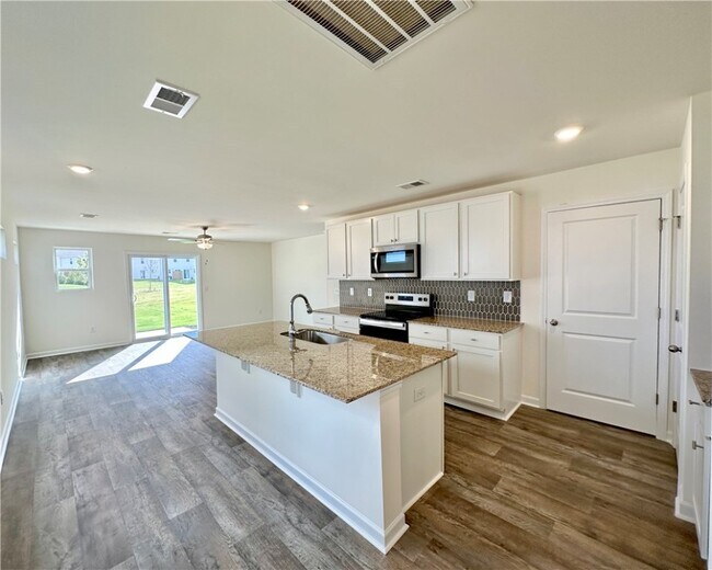 575 Seaborn Cir, Pendleton, SC 29670 - photo 6