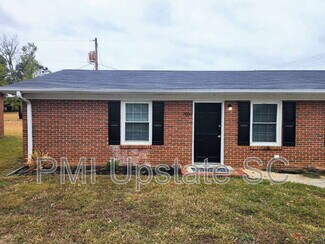 700a Fairview St, Fountain Inn, SC 29644