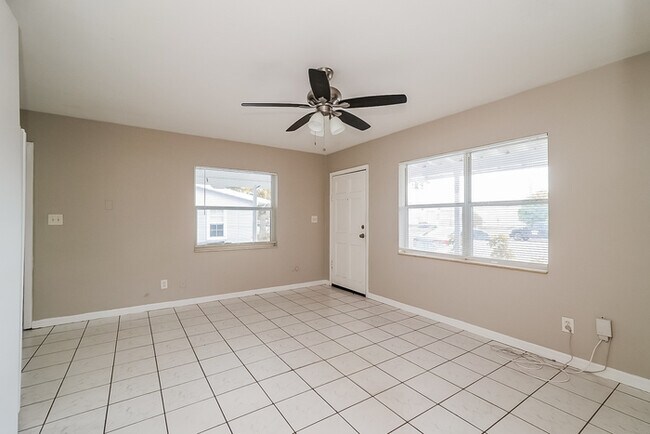 4772 54th Ave N, Saint Petersburg, FL 33714 - photo 2