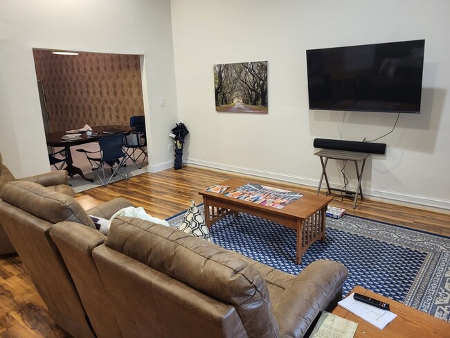 1508 Newcastle St unit 204, Brunswick, GA 31520 - photo 7