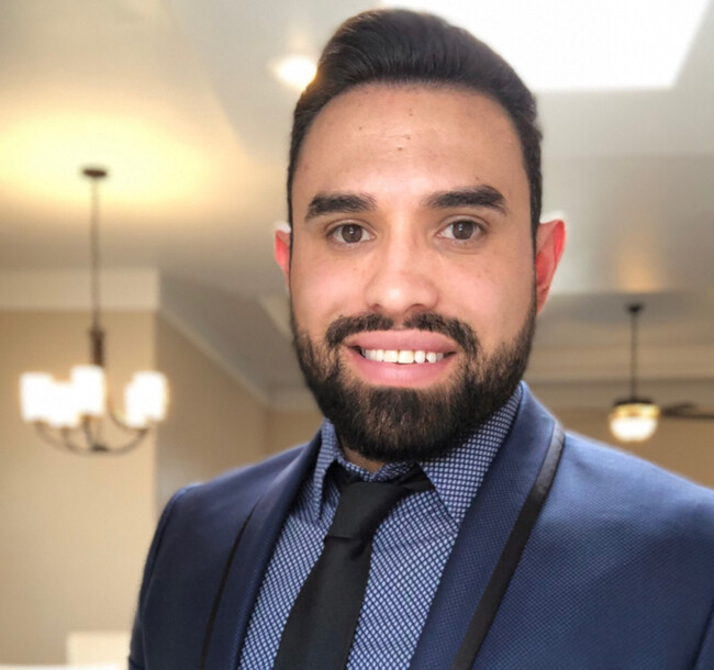 Agent Photo