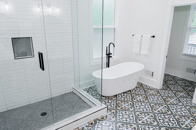 619 S Peachtree St unit ID1019262P, Norcross, GA 30071 - photo 5