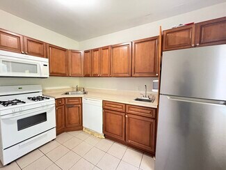 221 Martin Luther King jr Dr Unit 3, Jersey City, NJ 07305