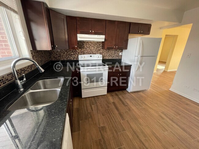 1412 Carol St unit C, Park Ridge, IL 60068 - photo 2