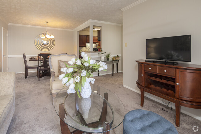 2 BR, 2 BA, 1,050 SF