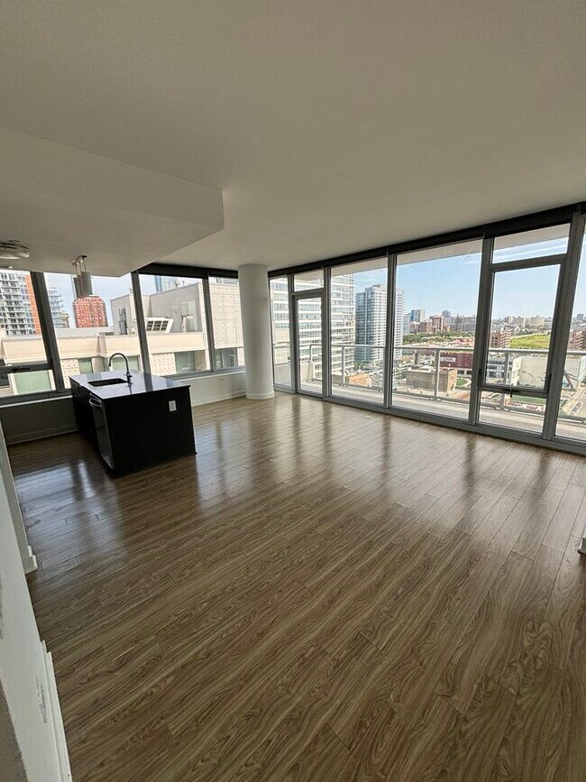 Wells Street Tower unit 2406, Chicago, IL 60607 - photo 2