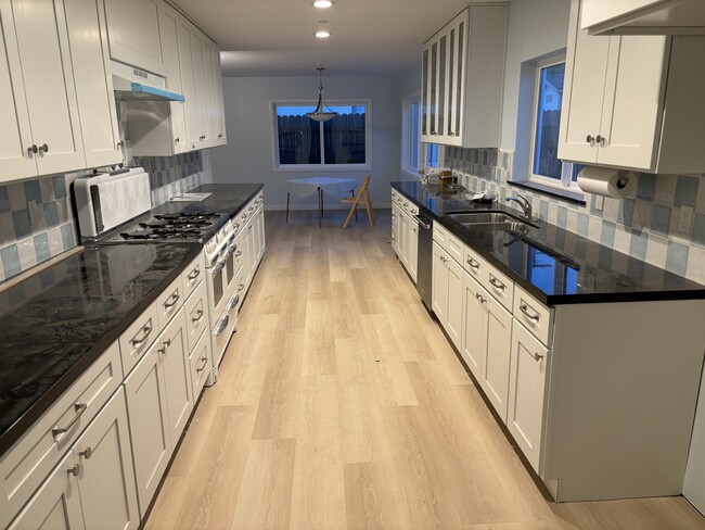 328 Jordan Ave, Ventura, CA 93001 - photo 5