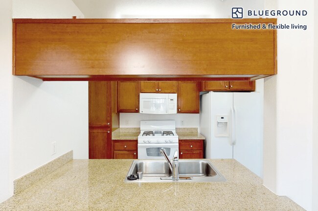 29128 Oak Creek Ln unit FL1-ID10210A, Agoura Hills, CA 91301 - photo 6