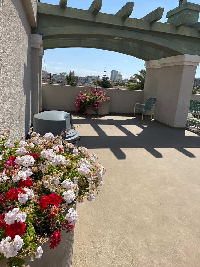 Emerald Villas unit 311, Long Beach, CA 90802 - photo 3