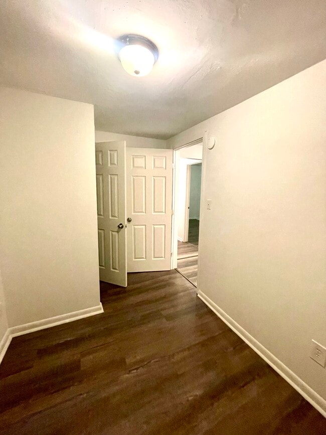 1317 18th St, Chesapeake, VA 23324 - photo 4