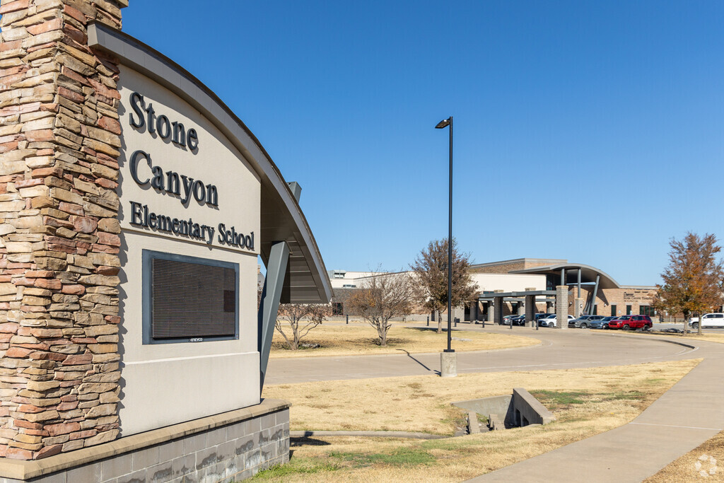 Stone Canyon Elementary Schoo serves students K-5th grade.