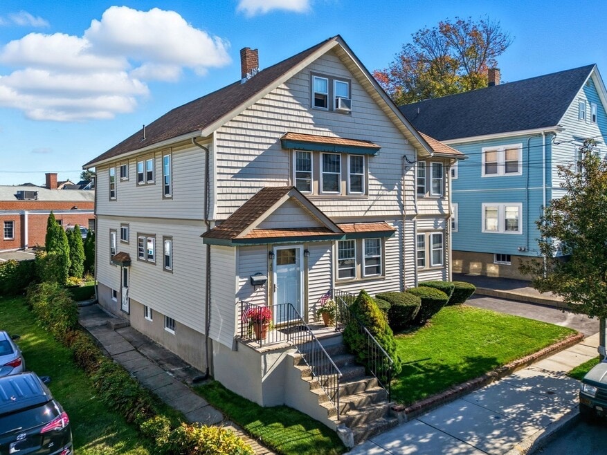 40 Cottage Park Rd unit 1, Winthrop, MA 02152 - photo 1