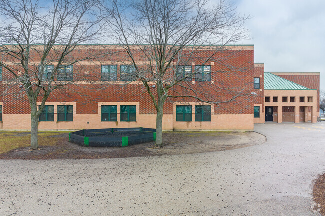 Spring Trail Elementary School is located in Carol Stream, IL.