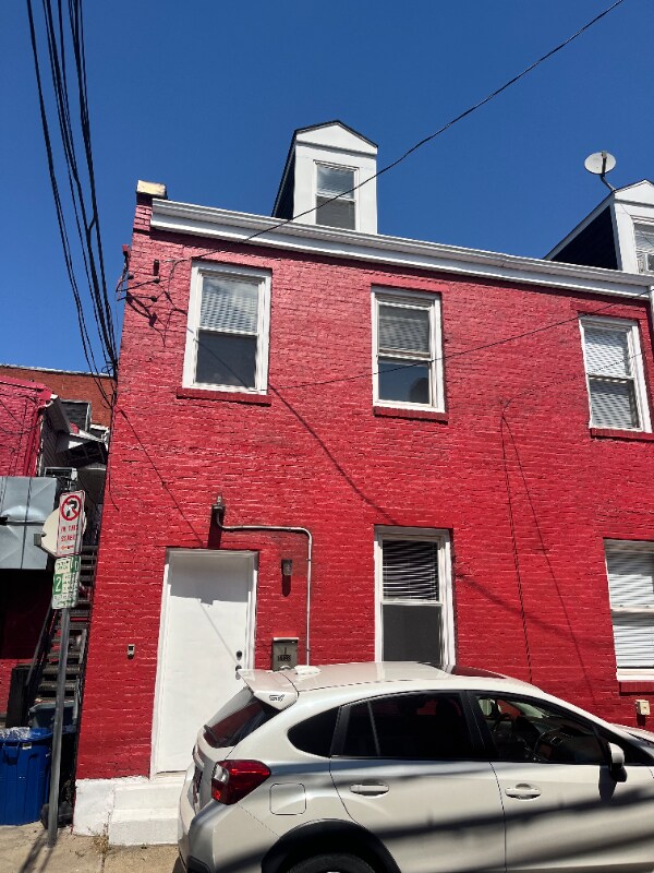 2023 Carey Way, Pittsburgh, PA 15203