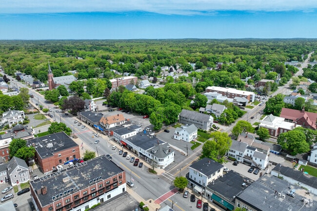 Rockland provides a fantastic balance of small city with suburbia.