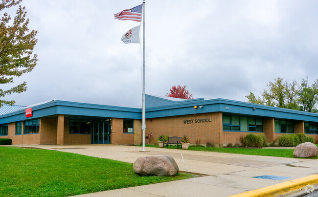 West School serves students in the Glencoe community.
