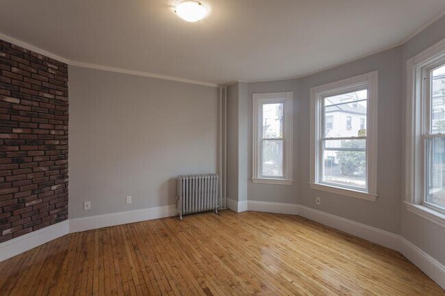 38 Cherry St unit 1, Somerville, MA 02144 - photo 4