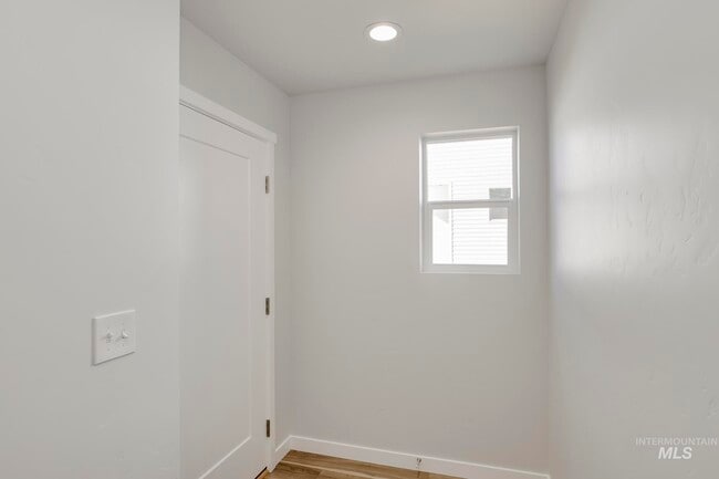 2462 W Fallon Loop, Nampa, ID 83651 - photo 2